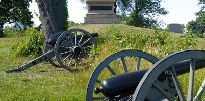 cannons on the gettysburg battlefield